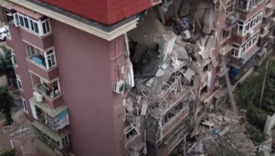 Загинал и 12 ранени при газова експлозия в жилищна сграда в Китай (+ВИДЕО)