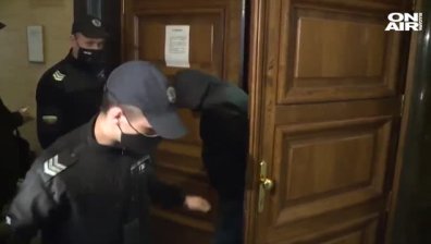 Окончателно: Постоянен  арест за обвинените печатари от ВТУ