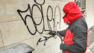 Премахват нерегламентираните графити по знакови сгради в столицата