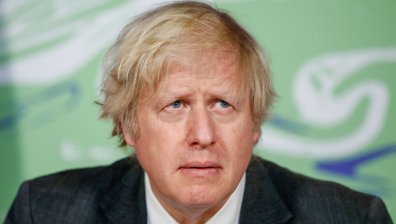 Цинични думи и пари под масата: Облаците над Борис Джонсън се сгъстяват