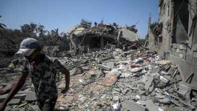 "Хамас": Десетки са загинали и ранени при удар срещу училище в Ивицата Газа
