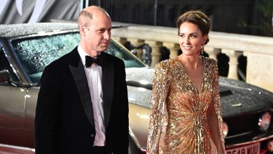 Бляската Кейт Мидълтън привлече погледите върху себе си на премиерата на "Джеймс Бонд"	