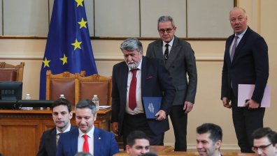 Ярост, оставка и протести: Думите на Рашидов надигнаха вълна от недоволство