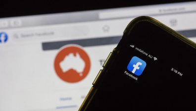 Facebook с нови ограничения за рекламното таргетиране на лица под 18 г.