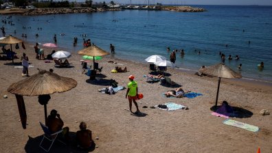 Гърците могат да ни завидят - всеки втори няма пари за едноседмична почивка