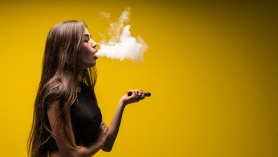 Ръководство насочва родители как да пазят децата си от дизайнерска дрога и вейпове