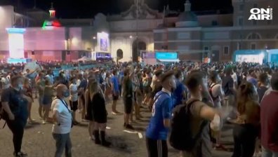 Пандемията не спря празненствата в Италия след победата над Австрия