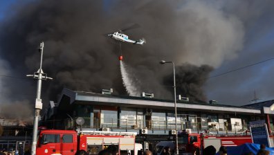 Търговски център в Белград избухна в пламъци, изпратени са три хеликоптера (+ВИДЕО)