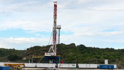 С 30% се сринаха приходите от петрол в Русия