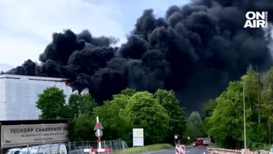 Огромен пожар избухна до летището в Женева и спря полетите (+ВИДЕО)