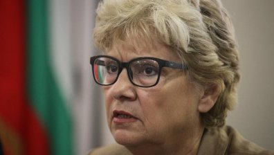 Министър Комитова отмени 2 наредби, затруднявали чуждестранните инвеститори