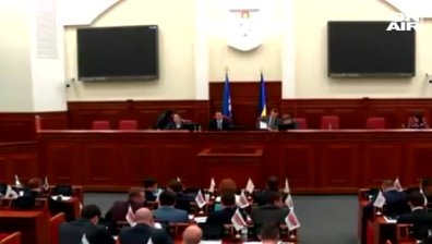 Ръкопашен бой на заседание на градския съвет на Киев