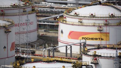 Индия преговаря с "Роснефт", удвоява вноса на руски петрол