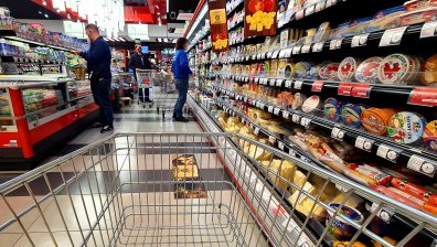 По-скъпи яйца, кашкавал, домати, краставици, поевтиняват захарта, картофите, олиото