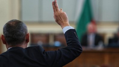 Не приеха законопроекта за прилагане на дерогацията за руския петрол
