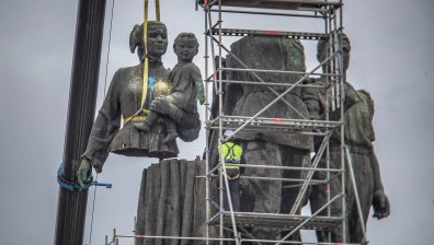 "Възраждане": Възстановете Паметника на Съветската армия и ще преговаряме за СОС