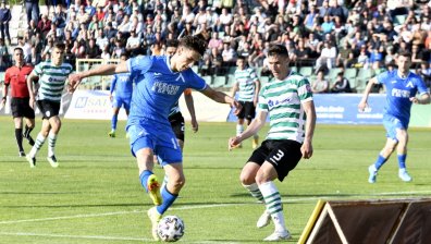 "Левски" отвя надеждите на "Черно море" за Топ 4 с гол на Цунами