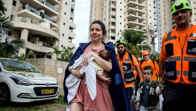 Израел и Иран се атакуват яростно, Фон дер Лайен зае страната на Тел Авив