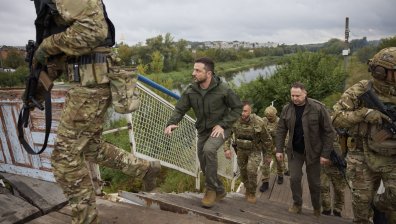 Зеленски: Руските терористи заложиха експлозиви на ВЕЦ в Херсонска област