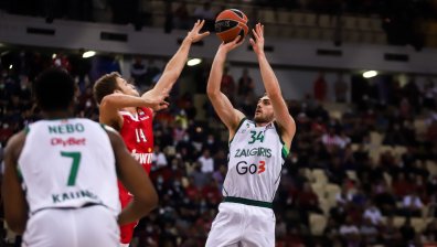 Везенков донесе втора победа в Евролига на "Олимпиакос"