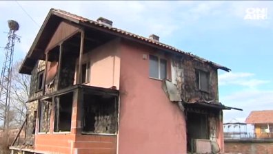 Майката на загиналите в пожара деца е в "Пирогов" с опасност за живота