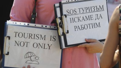Екскурзоводите готвят протести, искат безвъзмездна помощ