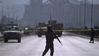 Десетки загинаха след серия от взривове в Афганистан