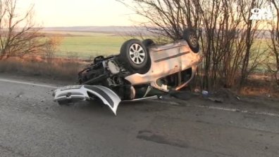 Тежка катастрофа край Русе рани трима души