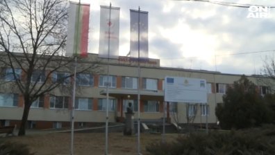 Медици от болницата в Монтана останаха без обещаната добавка от 1000 лв.