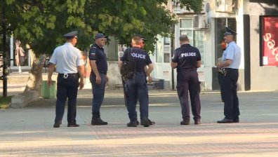 Полицаи от 10 области охраняват Асеновград