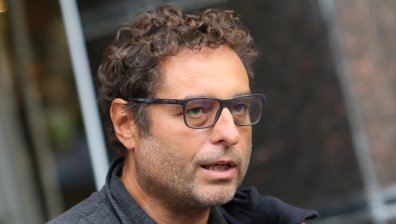 Тео Ушев изпратил нови кадри с послания против войната и Путин на Московския фестивал