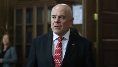 Гешев обвини Сарафов в лъжа: Ползвам почивните бази на прокуратурата по правилата