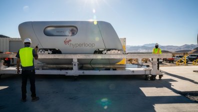 Първо пътническо пътуване със свръхскоростната капсула Virgin Hyperloop