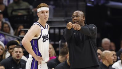 Везенков не игра при разгромна загуба на "Сакраменто" от "Ню Орлиънс Пеликанс"