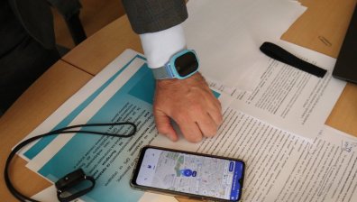 Слагат безплатни проследяващи устройства на децата със СОП в София