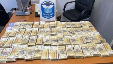 За 2 дни на "Капитан Андреево" хванаха недекларирана валута за над 1 млн. евро