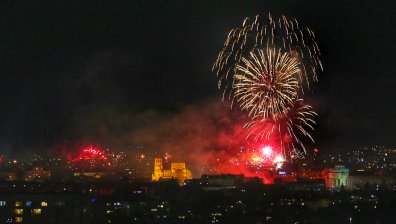Засилени мерки в София за новогодишния концерт: КПП-та и удължен градски транспорт