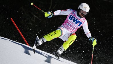 Алберт Попов завърши 12-и на слалома във Венген