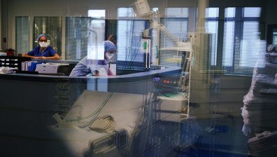 Франция стимулира медицинските сестри с допълнителни 100 евро на месец