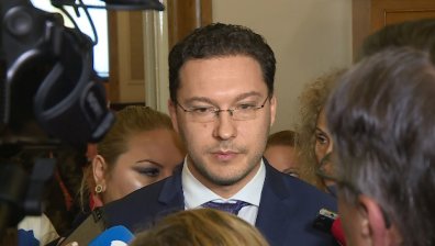 Министър Митов: Не е търсено съдействието на България срещу ИД