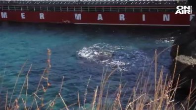 "Vera Su" потъва, приближил се е към сушата