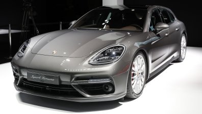 Porsche Panamera се хвали с окачване, което кара колата да "танцува" (+ВИДЕО)