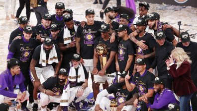 "Лейкърс" довърши "Маями" и е шампион след 10-годишно прекъсване