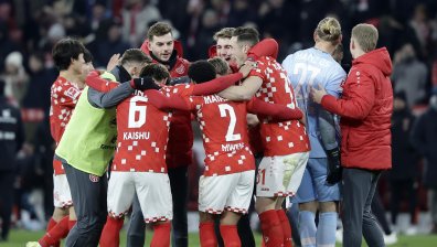 "Байерн" (Мюнхен) се сгромоляса срещу "Майнц"