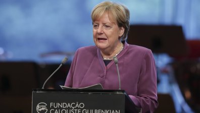 Меркел планувала среща между ЕС и Путин преди войната, но не ѝ достигнала политическа тежест