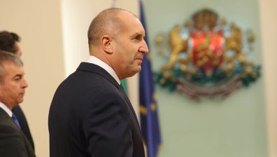 ИПБ: Радев да наложи вето на промените в Закона за движението по пътищата и маските ще паднат