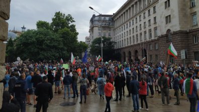 Десети ден недоволство в София, от понеделник - гражданско неподчинение