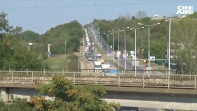 Шофьори се оплакаха от лоши хигиенни условия край "Дунав мост" при Русе