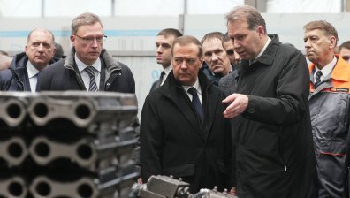 Медведев: Ако западните инфантили изпратят изтребители на Украйна, това е директно започване на война