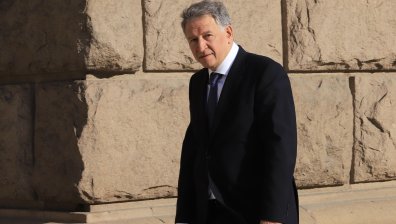 Здравният министър: Всички искаме мерките да паднат, но опасността не е преминала